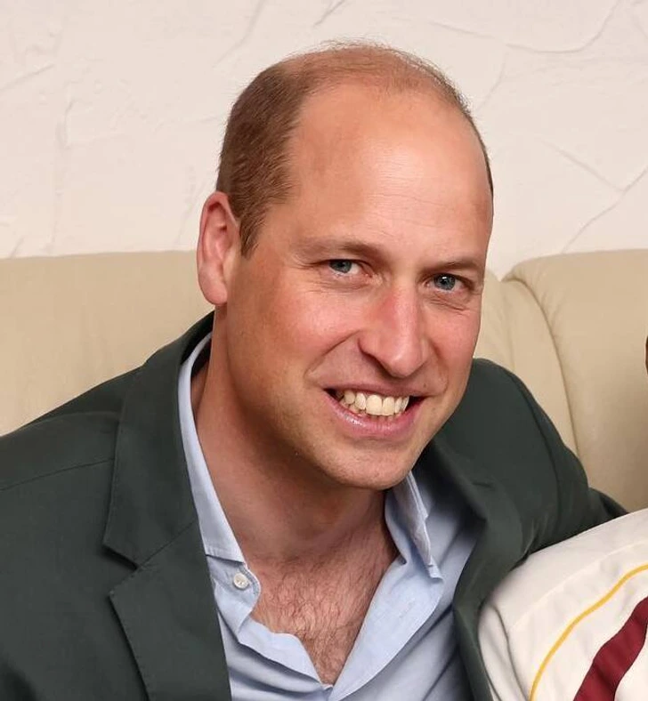 “Just like Harry”, Prince William Flaunts New Look With Beard and Divides Fans